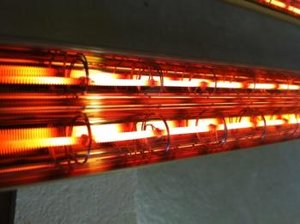 Medium-wave twin-tube quartz infrared lamp